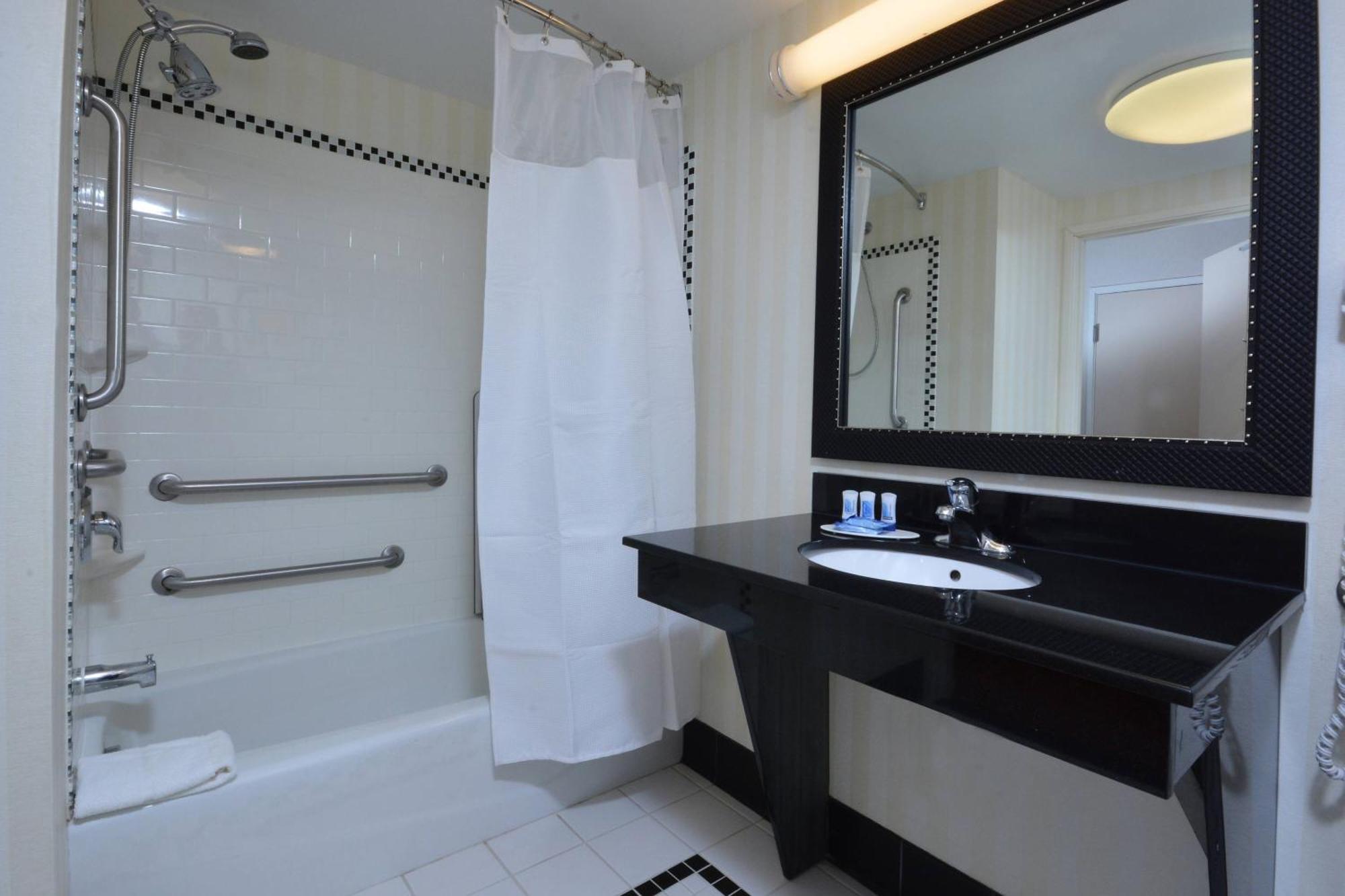 Fairfield Inn & Suites Wytheville Ngoại thất bức ảnh